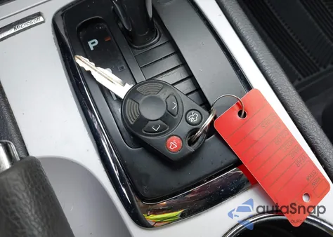 2010 Mercury Milan from USA, damaged, VIN 3MEHM0HA6AR628388